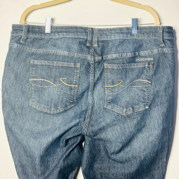 DKNY Women's Jeans Darkwash Plus Size 20W - Picture 4 of 10